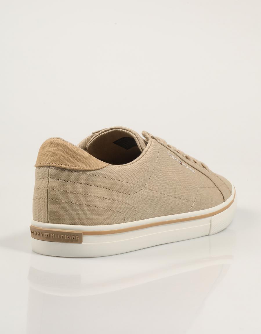 ZAPATILLAS TOMMY HILFIGER VULC CORE LONG LACE en color Beige