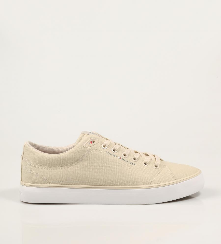 ZAPATILLAS TOMMY HILFIGER HARLEM CORE II CVS en color Beige