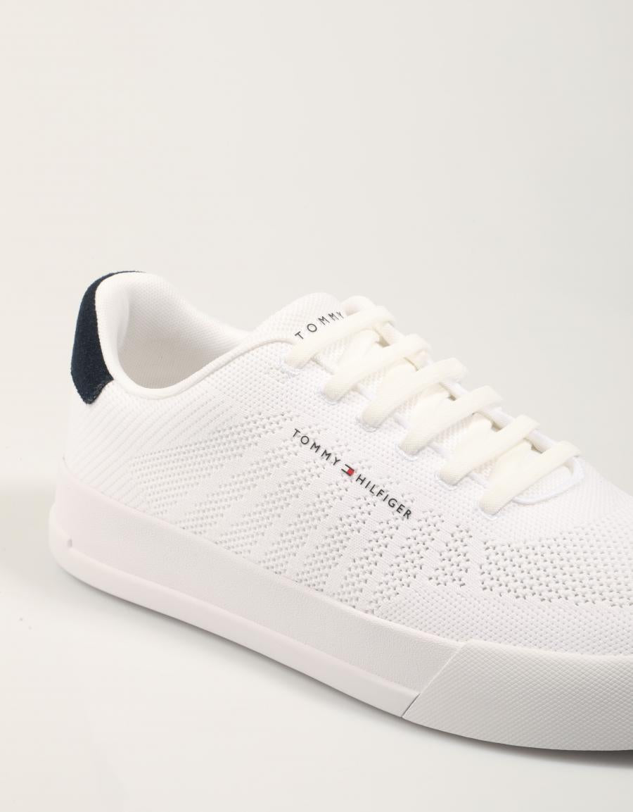 ZAPATILLAS TOMMY HILFIGER COURT KNIT en color Blanco