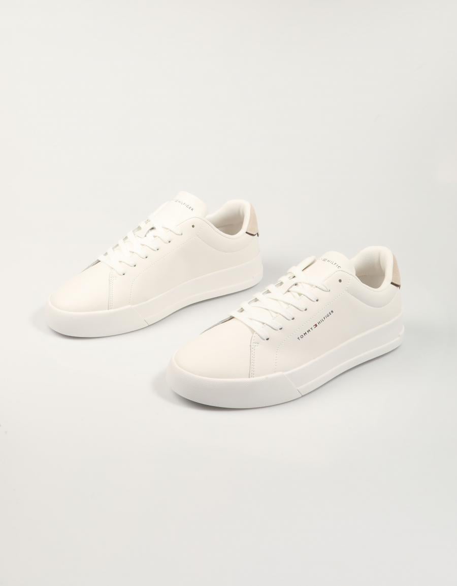 ZAPATILLAS TOMMY HILFIGER COURT en color Blanco