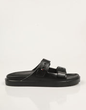 ZAPATILLAS TOMMY HILFIGER POOL SLIDER en color Negro