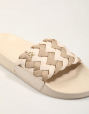 CHANCLAS TOMMY HILFIGER POOL SLIDE en color Beige