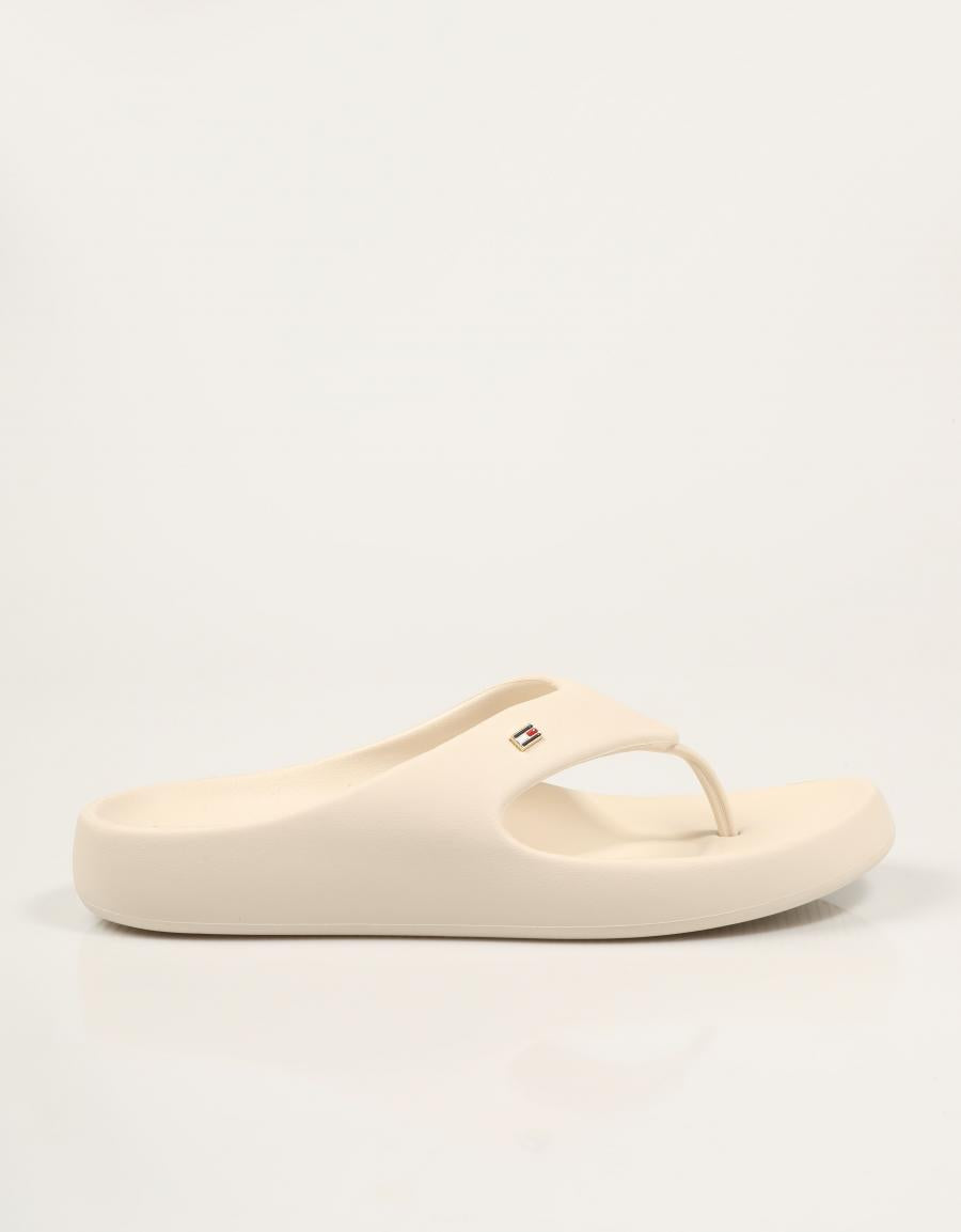 CHANCLAS TOMMY HILFIGER TH LIGHTWEIGHT SUMMER SANDAL en color Beige