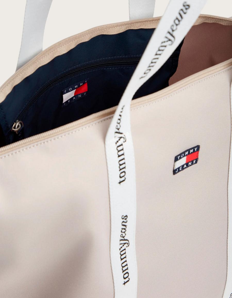 BOLSO TOMMY HILFIGER TJW ESS DAILY TOTE en color Beige