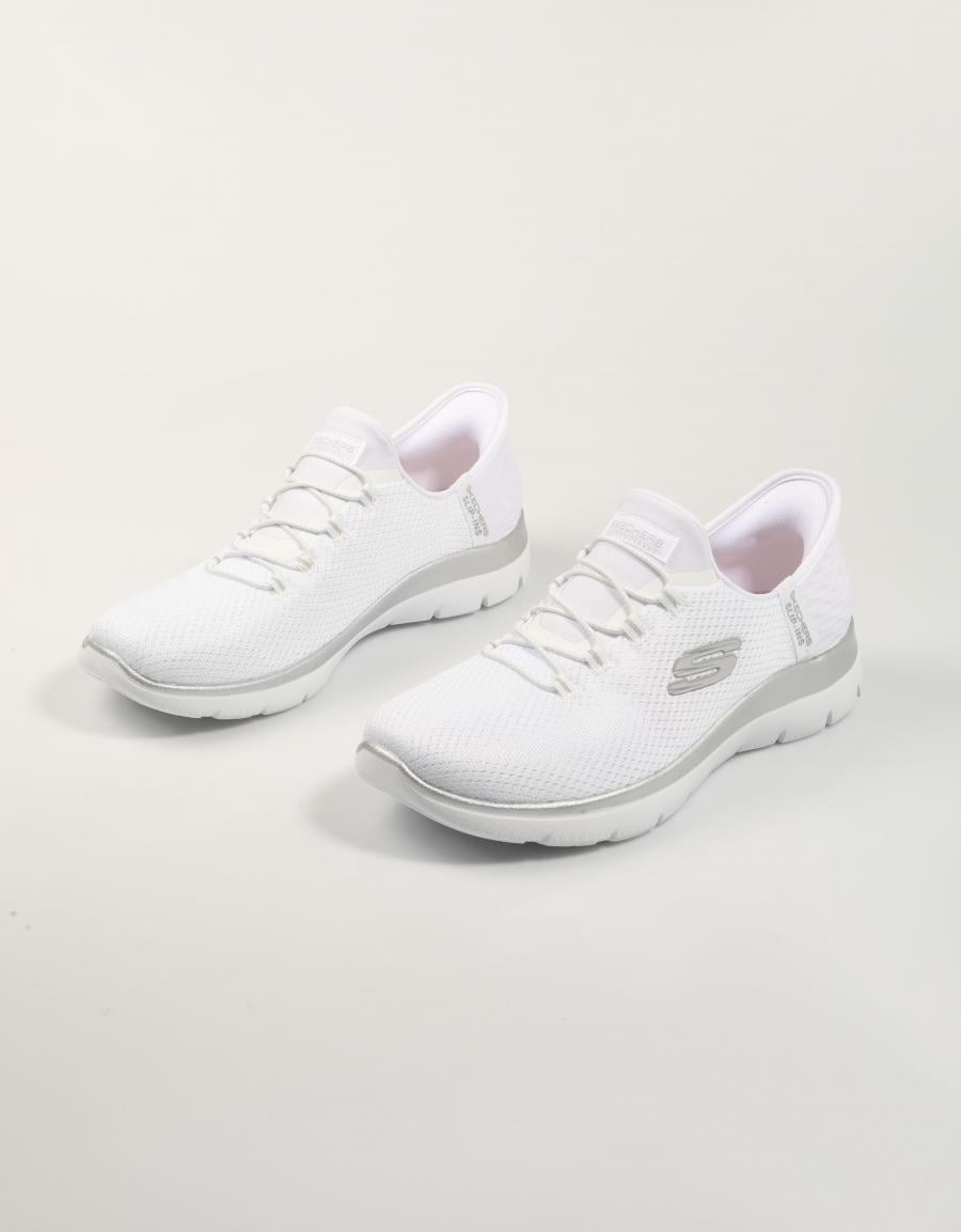 ZAPATILLAS SKECHERS SLIP INS SUMMITS en color Blanco