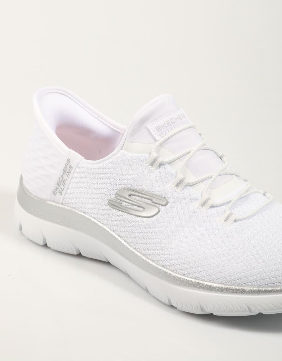 ZAPATILLAS SKECHERS SLIP INS SUMMITS en color Blanco