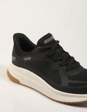 ZAPATILLAS SKECHERS SLIP INS BOBS SPORT en color Negro