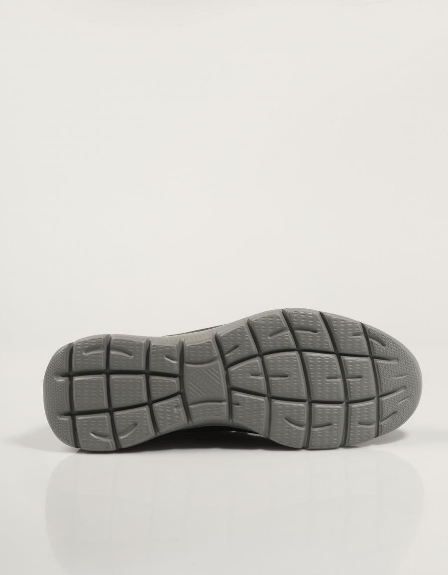 ZAPATILLAS SKECHERS SLIP INS SUMMITS en color Negro