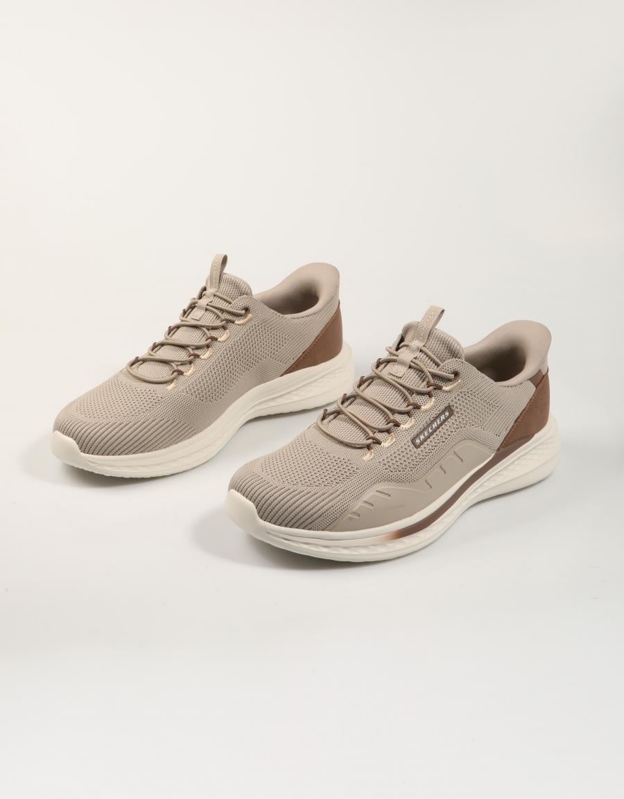 ZAPATILLAS SKECHERS SLADE en color Beige