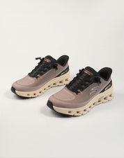 ZAPATILLAS SKECHERS SLIP INS ARCH FIT GLIDE STEP en color Taupe