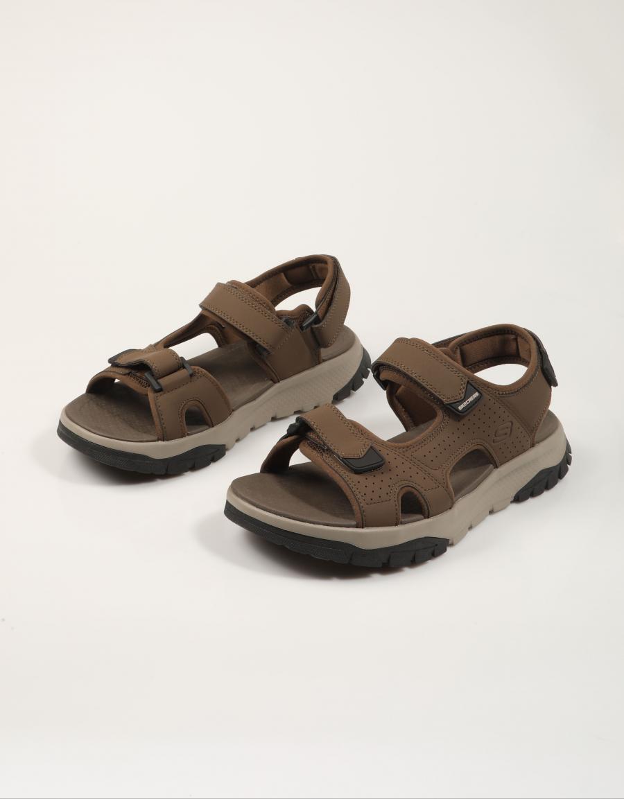 SANDALIAS SKECHERS WAGNER en color Marron