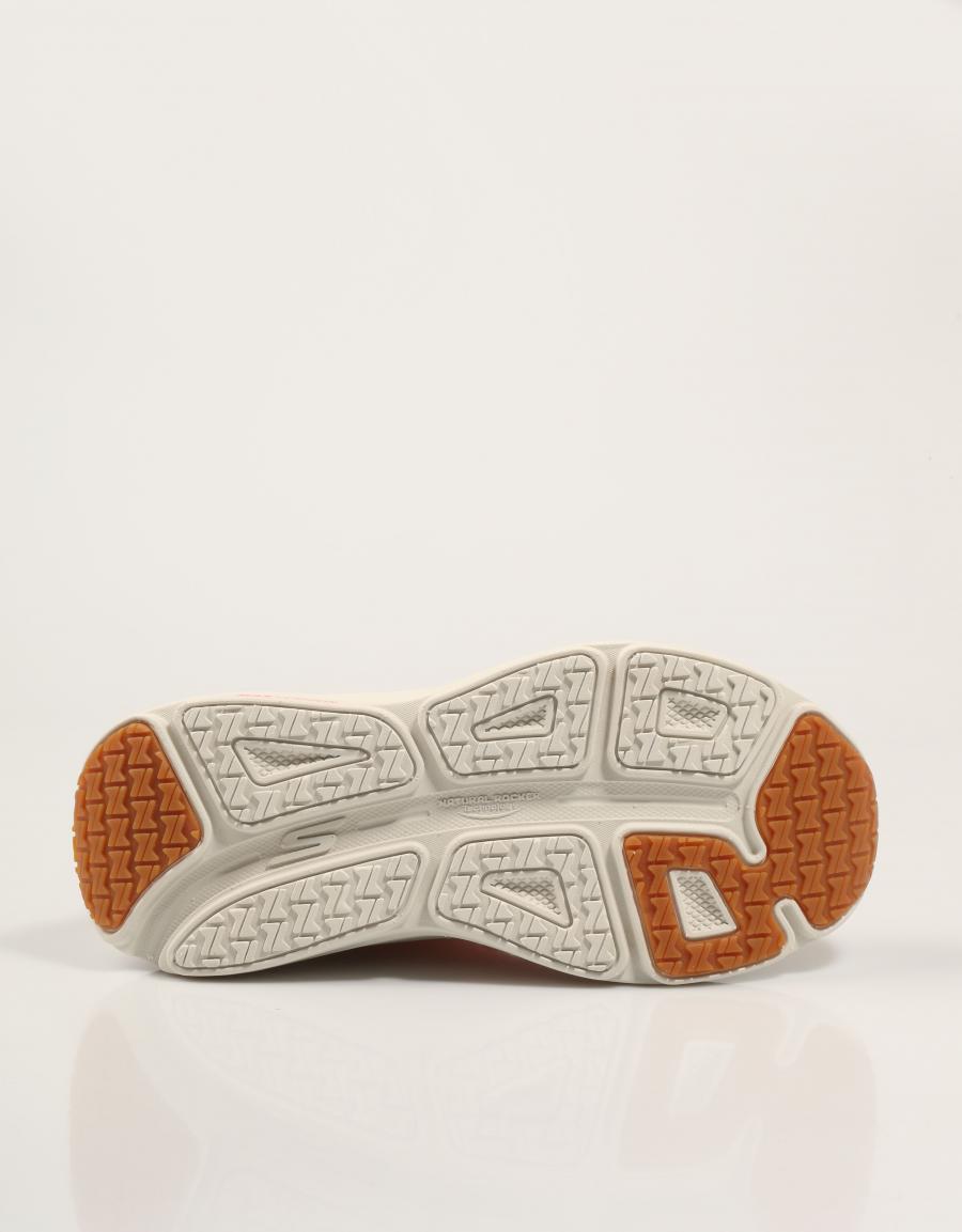 ZAPATILLAS SKECHERS MAX CUSHIONING ENDEAVOUR en color Rosa