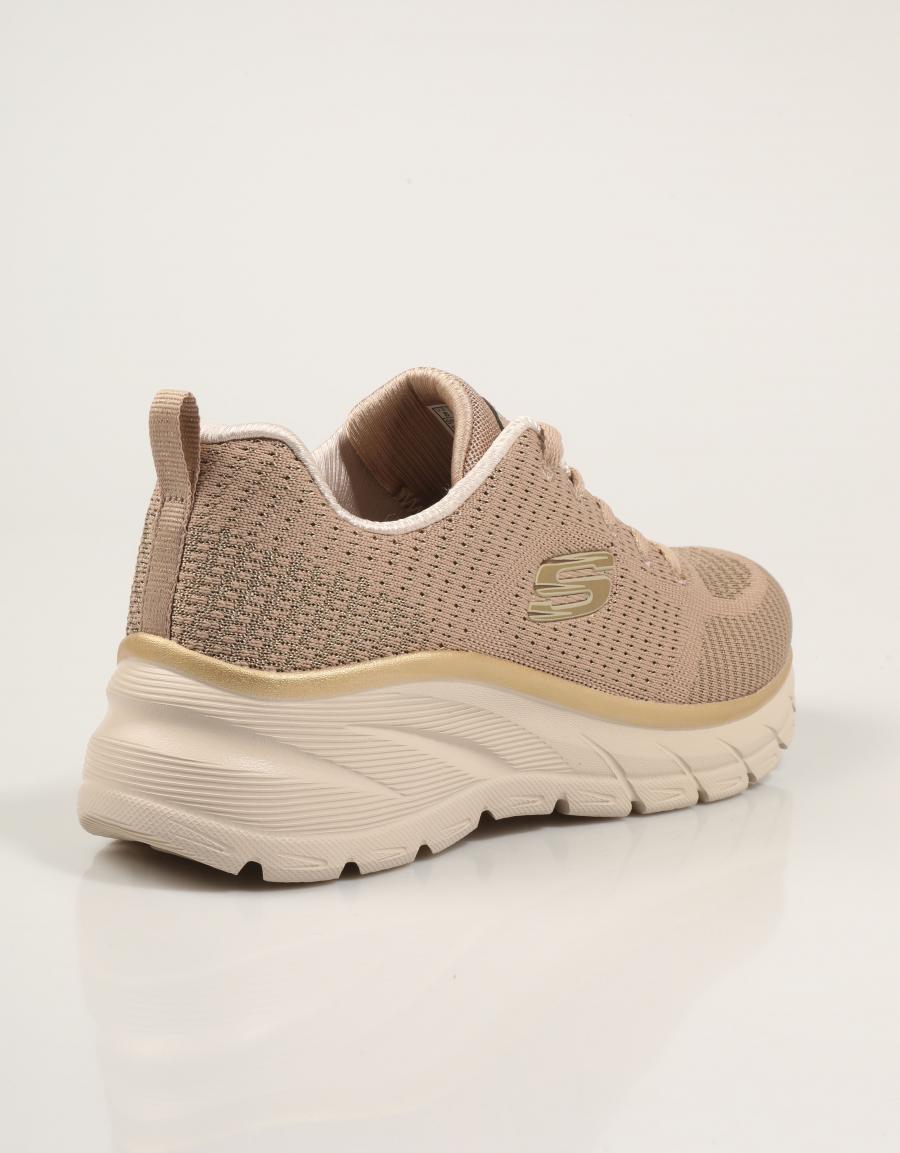 ZAPATILLAS SKECHERS FASHION FIT 2 0 en color Taupe