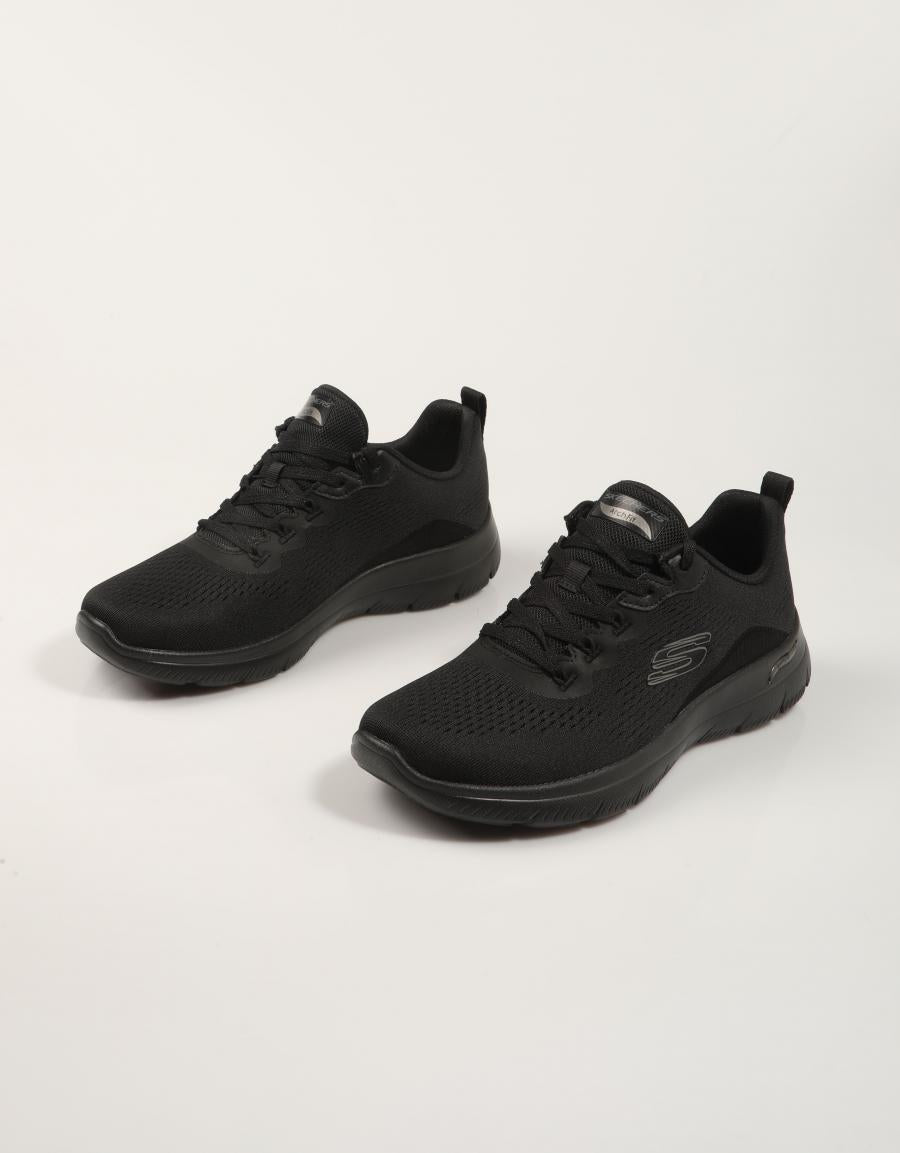 ZAPATILLAS SKECHERS ARCH FIT SUMMITS en color Negro