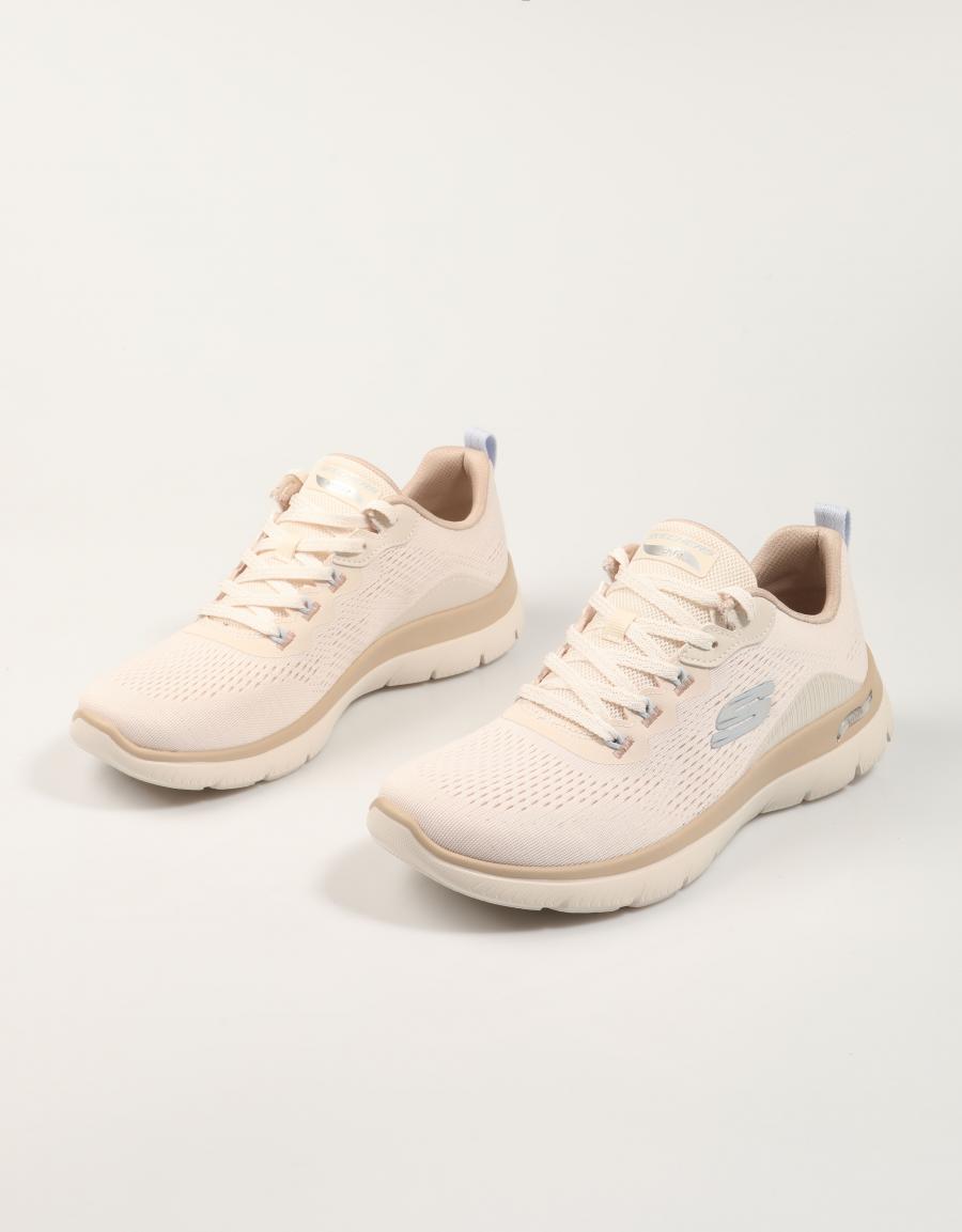 ZAPATILLAS SKECHERS ARCH FIT SUMMITS en color Taupe