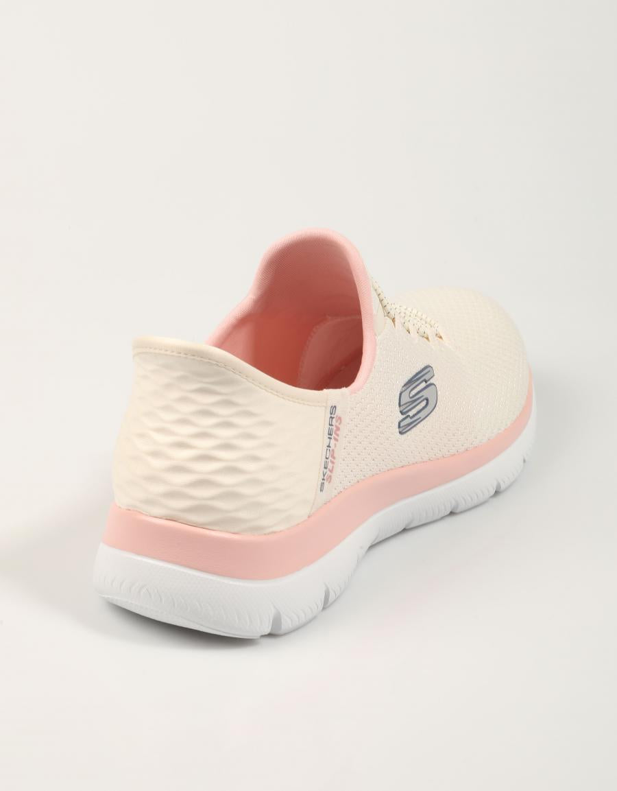 ZAPATILLAS SKECHERS SLIP INS SUMMITS en color Beige