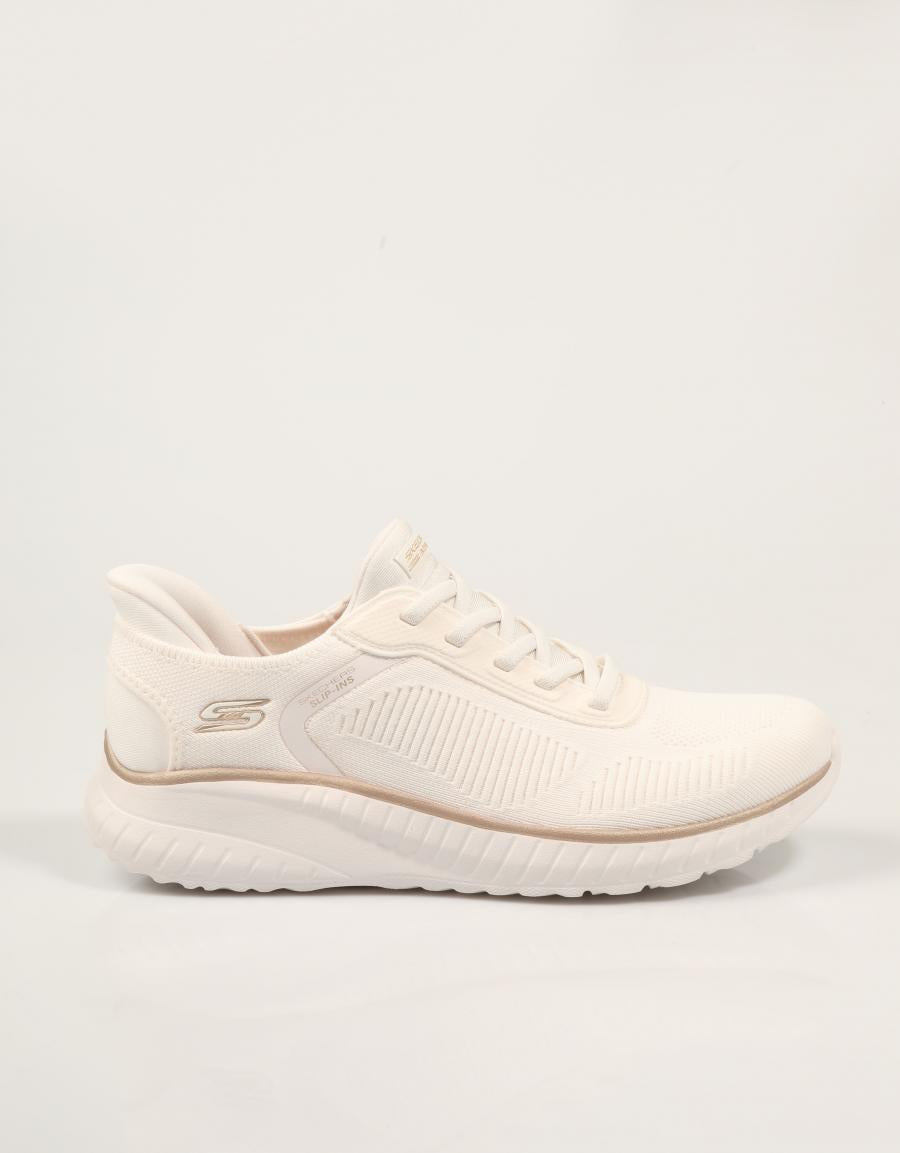 ZAPATILLAS SKECHERS SLIP INS BOBS SPORT SQUAD en color Blanco