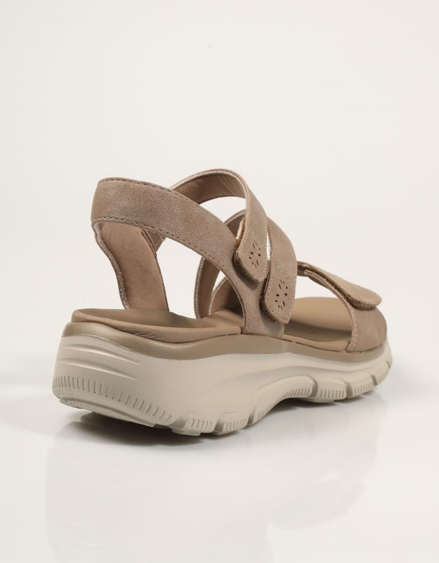 SANDALIAS SKECHERS RELAXED FIT EASY GOING ALL DAY en color Taupe
