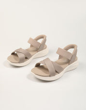 SANDALIAS SKECHERS SLIP INS ULTRA FLEX 3 0 en color Taupe