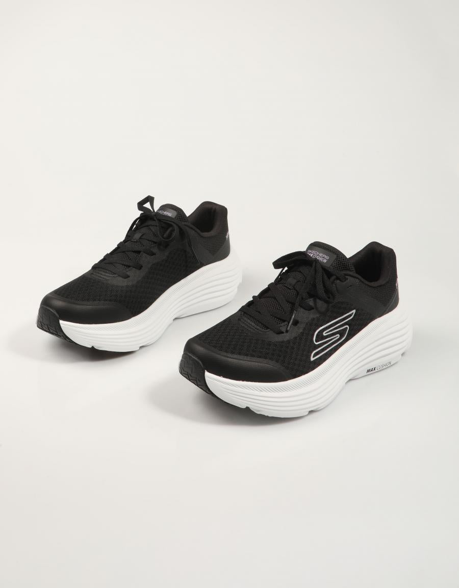 ZAPATILLAS SKECHERS MAX CUSHIONING ENDEAVOUR en color Negro