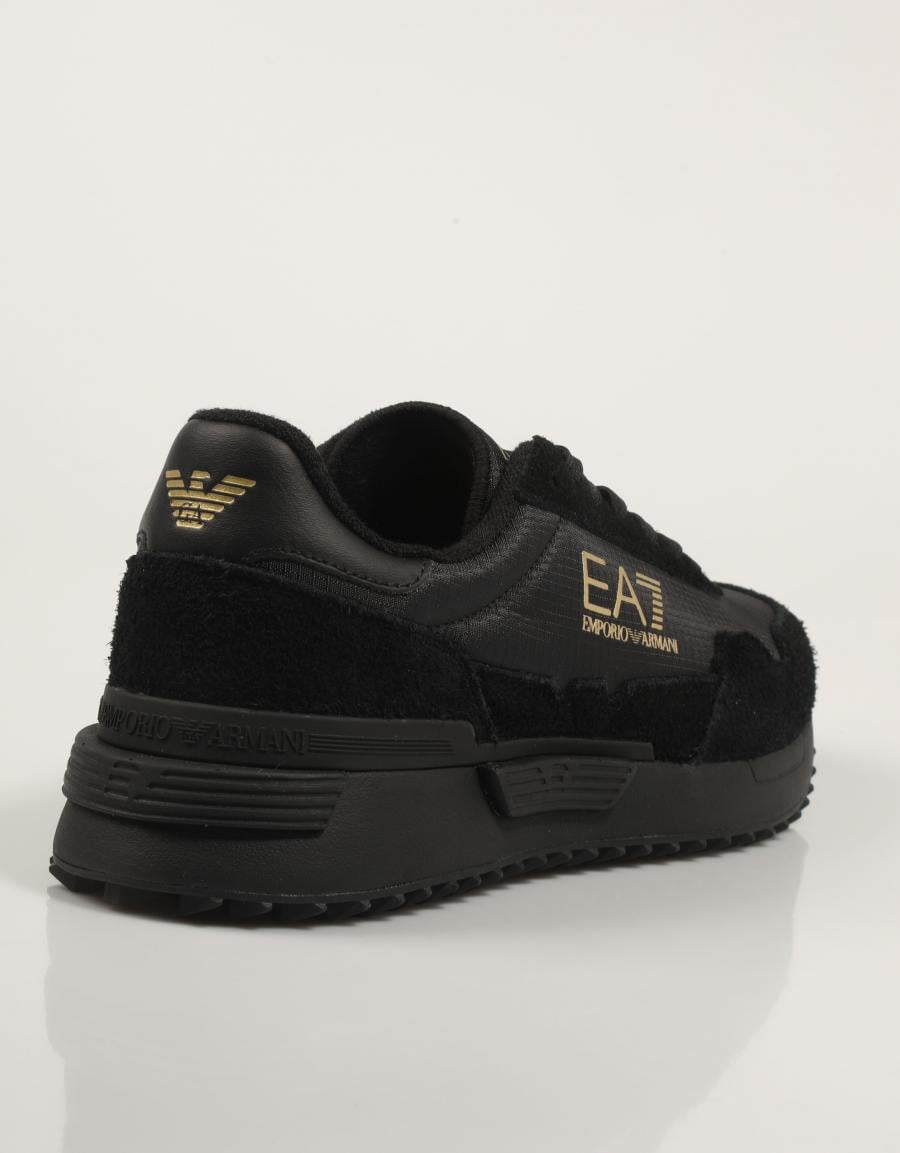 ZAPATILLAS ARMANI EA7 VINTAGE en color Negro