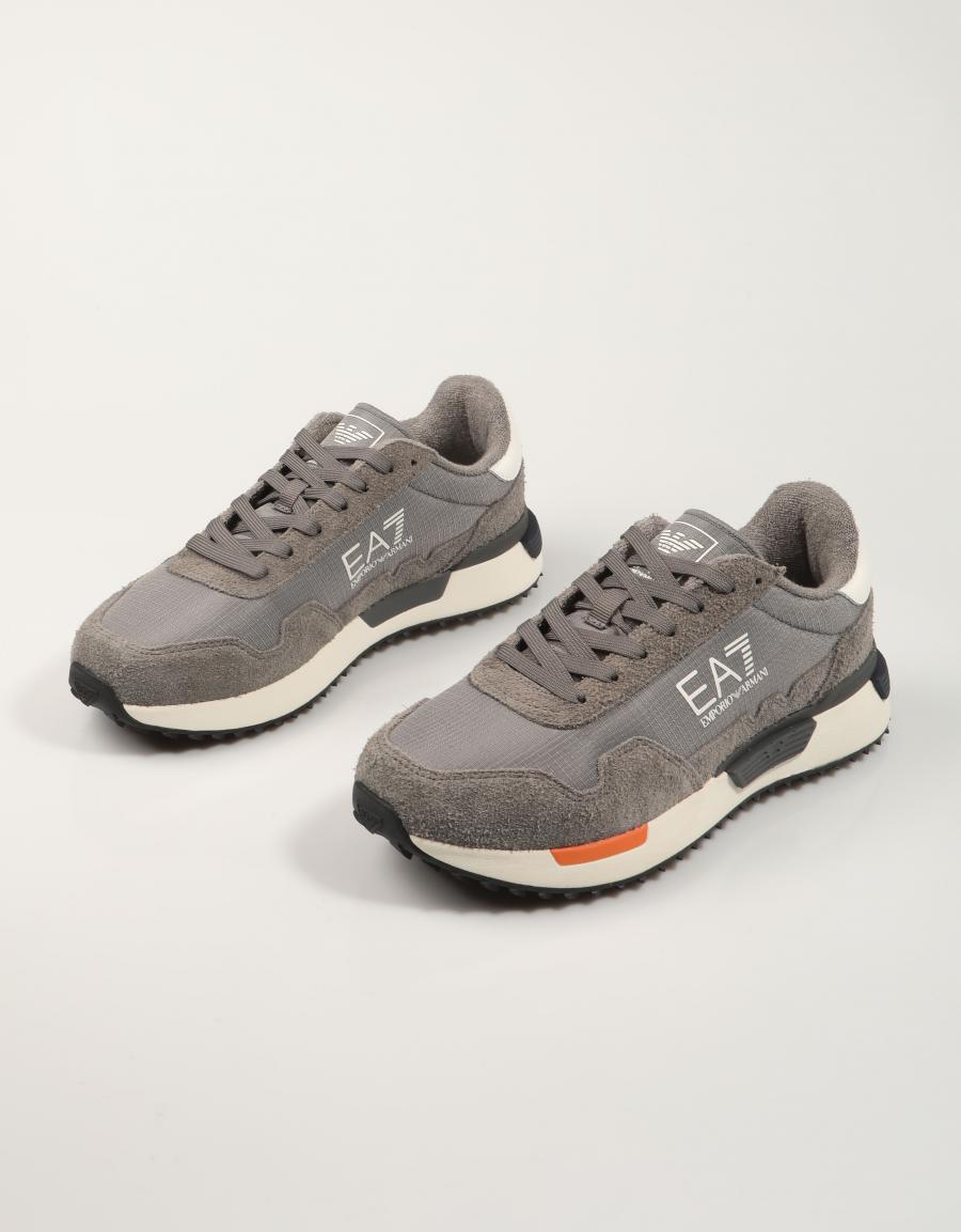 ZAPATILLAS ARMANI EA7 VINTAGE en color Gris