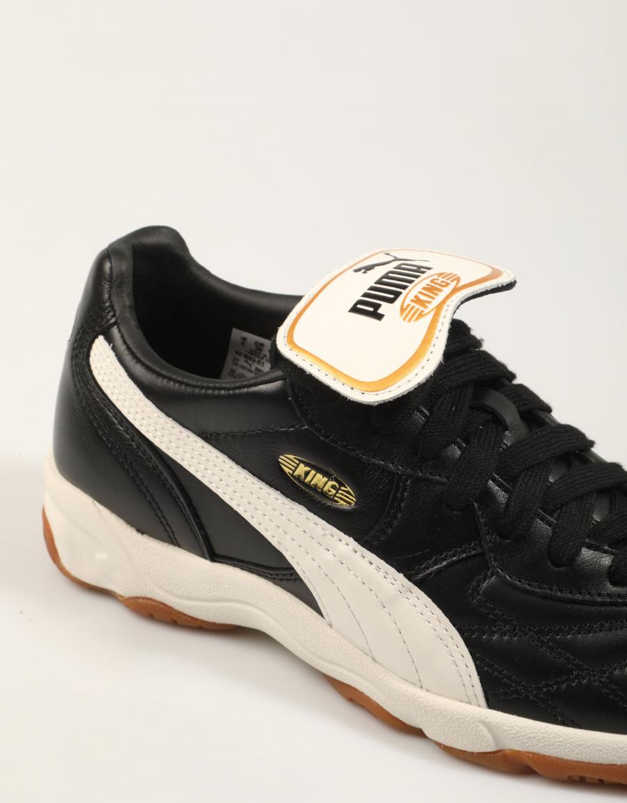 ZAPATILLAS PUMA KING INDOOR en color Negro