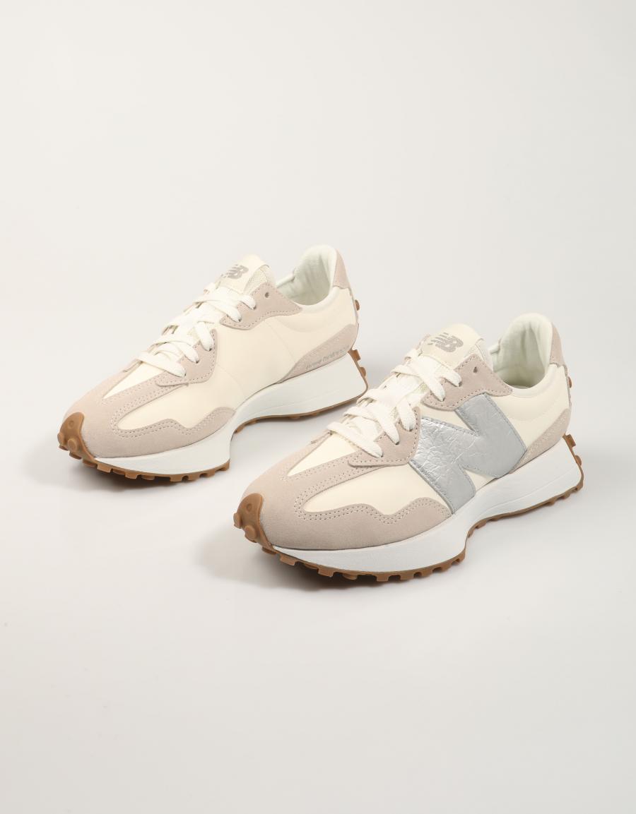ZAPATILLAS NEW BALANCE W327 en color Blanco