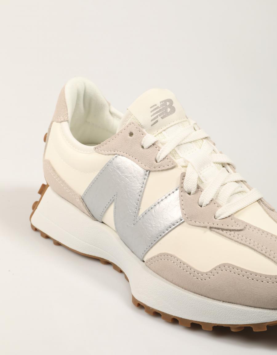 ZAPATILLAS NEW BALANCE W327 en color Blanco