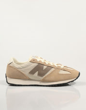 ZAPATILLAS NEW BALANCE U471 en color Beige