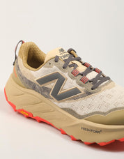ZAPATILLAS NEW BALANCE MHIER en color Beige