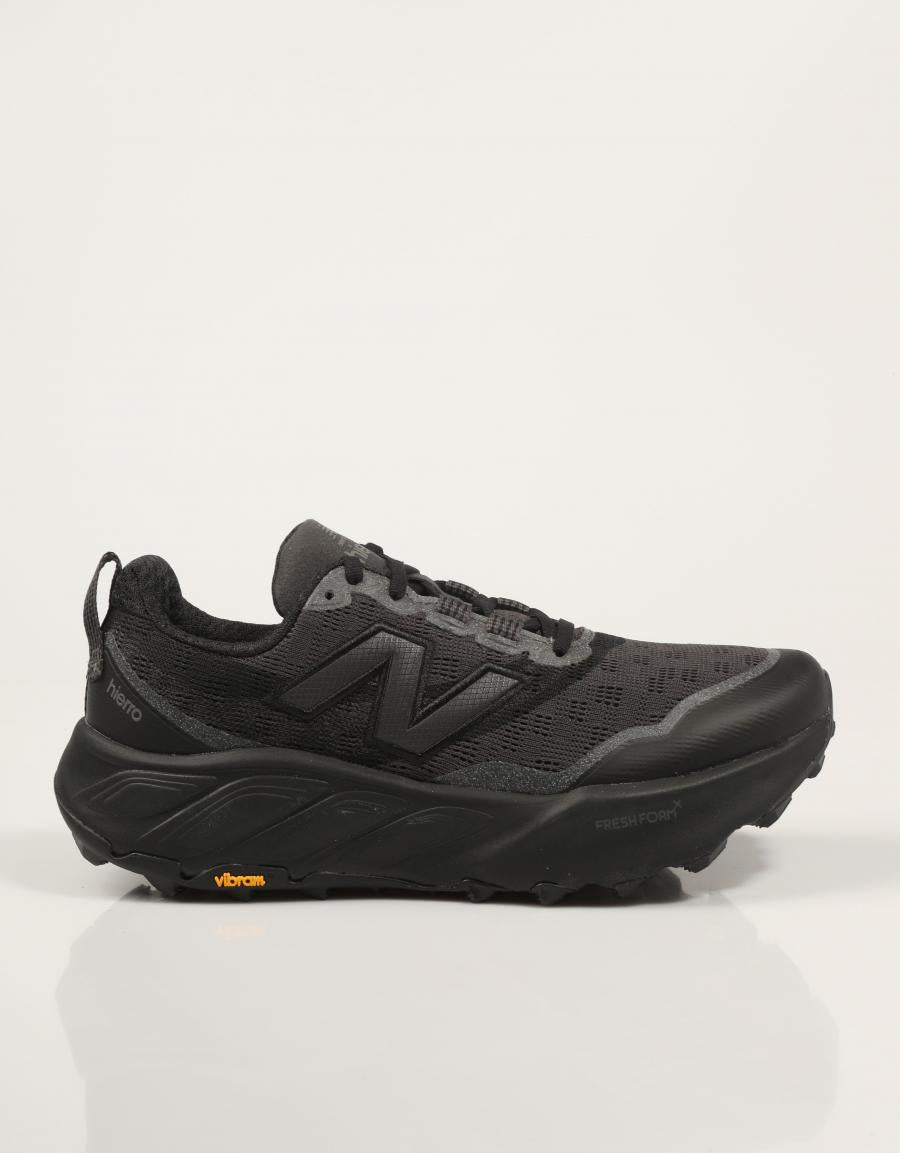 ZAPATILLAS NEW BALANCE MTHIER en color Negro