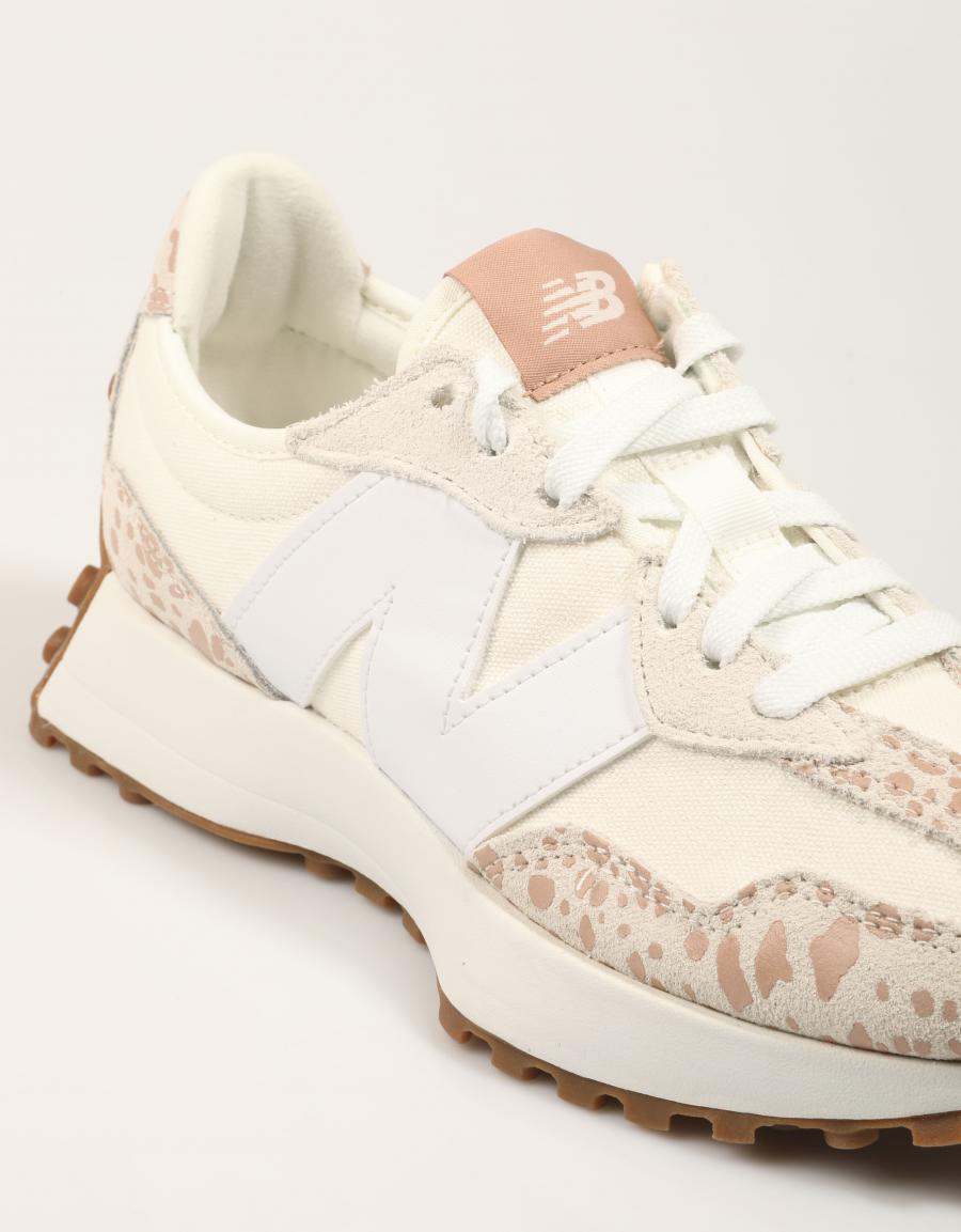 ZAPATILLAS NEW BALANCE W327 en color Beige