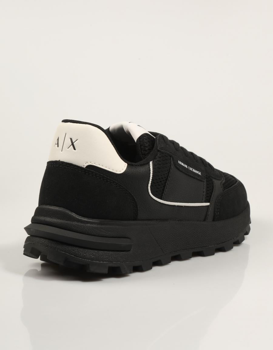 ZAPATILLAS ARMANI EXCHANGE DUSSELDORF en color Negro