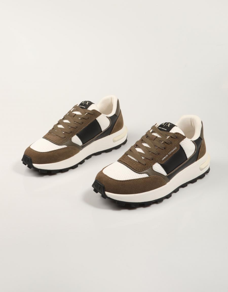 ZAPATILLAS ARMANI EXCHANGE DUSSELDORF en color Kaki