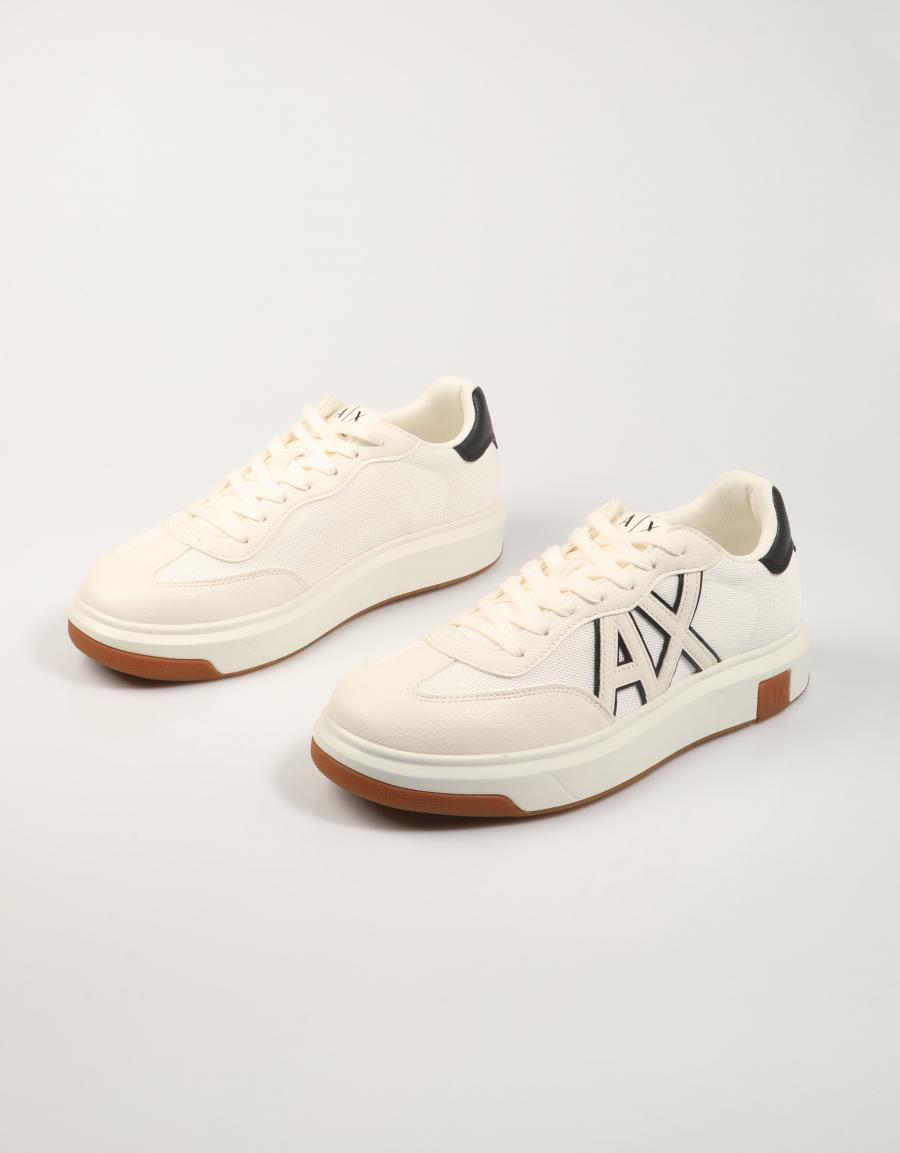 ZAPATILLAS ARMANI EXCHANGE VENICE MINI en color Blanco