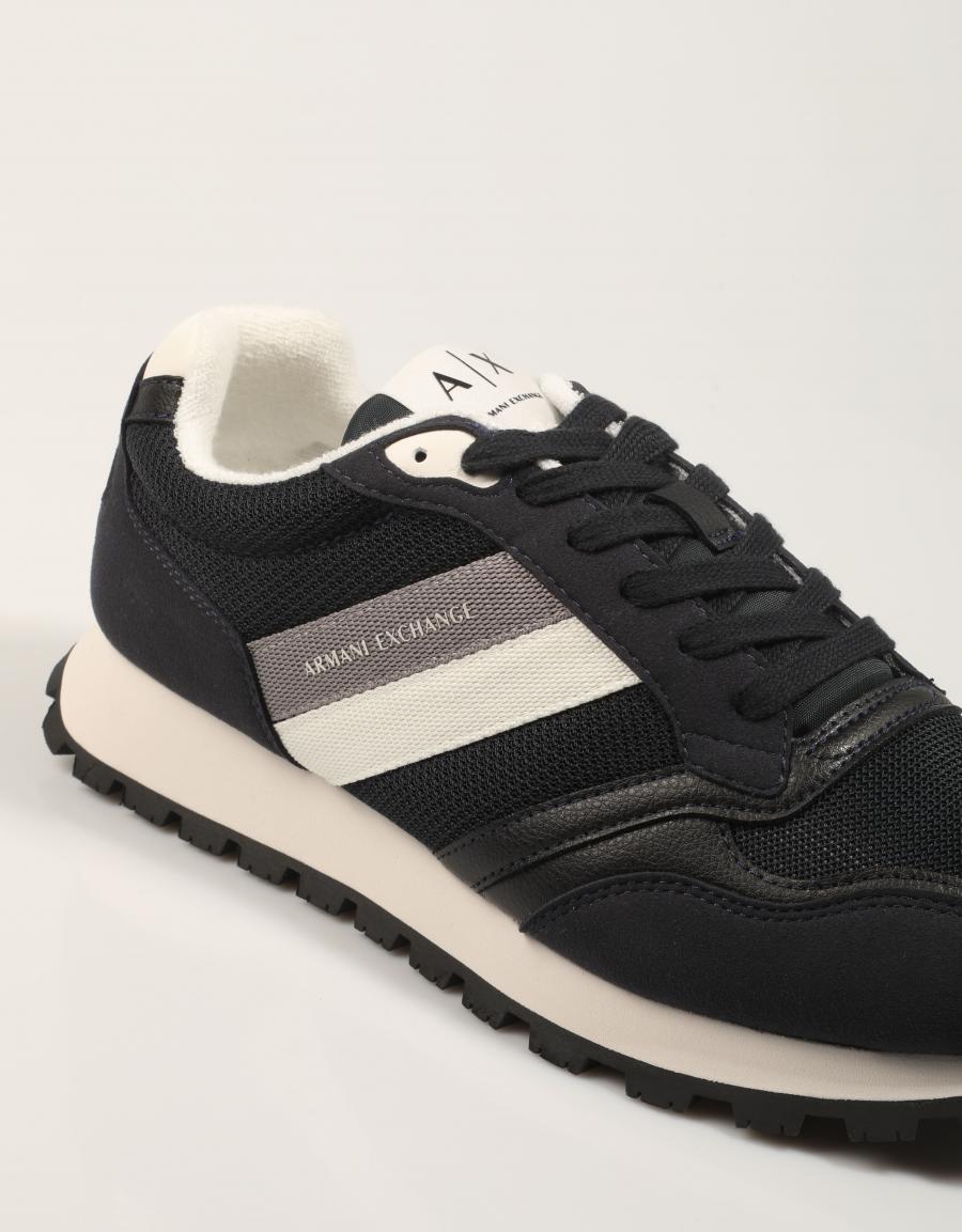 ZAPATILLAS ARMANI EXCHANGE DROP en color Azul marino