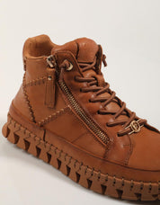 ZAPATILLAS CARMELA 162708 en color Cuero