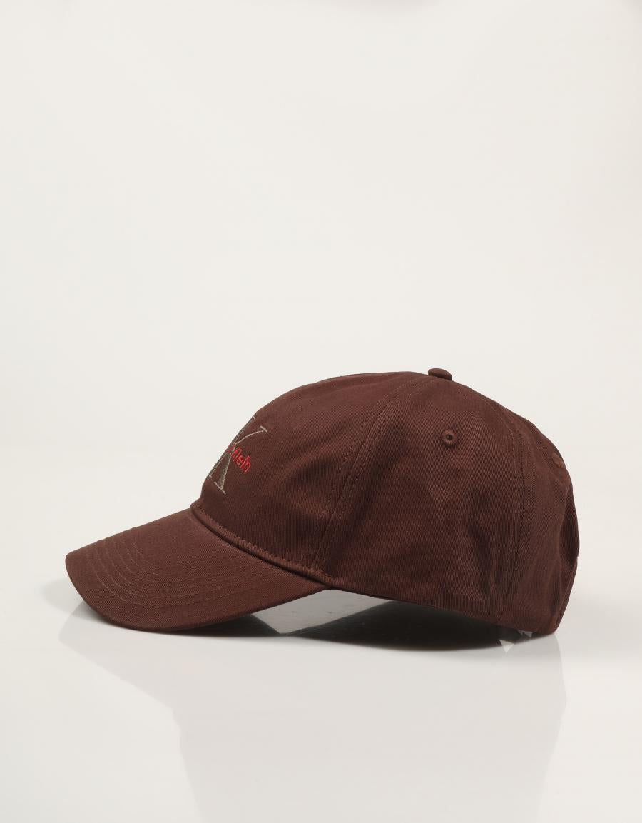 GORRA CALVIN KLEIN MONOLOGO EMBROIDERY BASEBALL CAP en color Kaki
