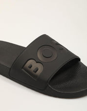 CHANCLAS BOSS ARYEH SLIDE en color Negro