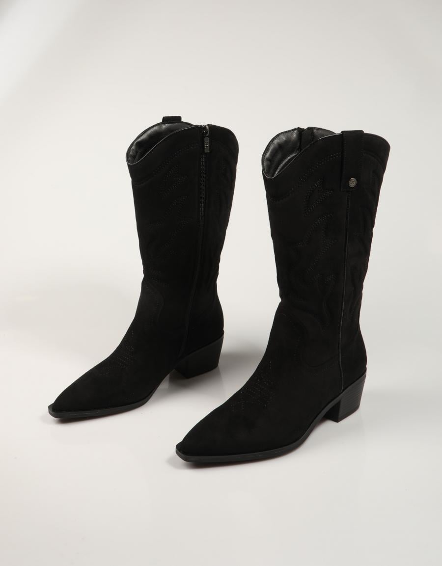 BOTAS XTI 144308 en color Negro