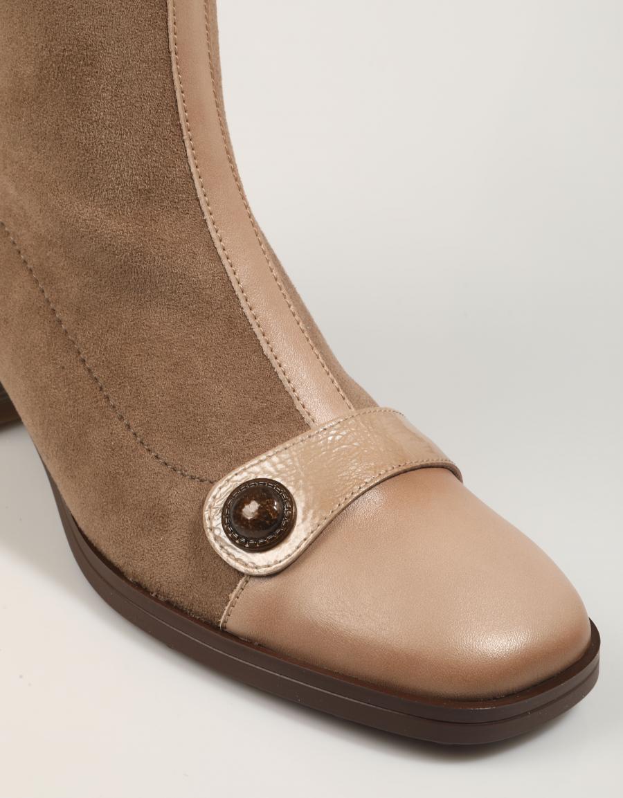 BOTINES HISPANITAS HI254219 en color Marron