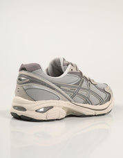 ZAPATILLAS ASICS GT 2160 en color Taupe