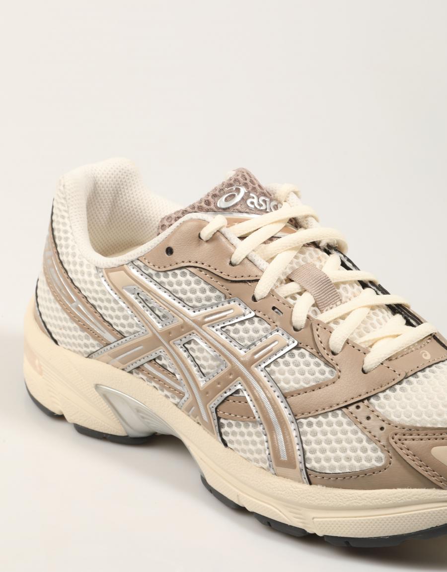 ZAPATILLAS ASICS GEL 1130 en color Beige