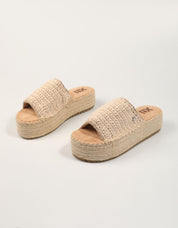 SANDALIAS XTI 145079 en color Beige