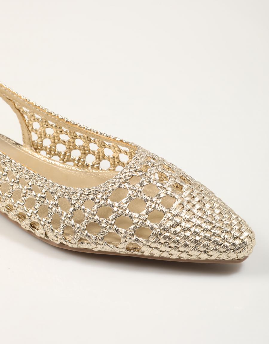 SANDALIAS XTI SLIM BACK ORO 1453000 en color Oro