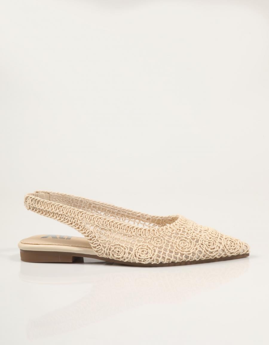 SANDALIAS XTI SLIM BACK BEIGE 145124 en color Beige