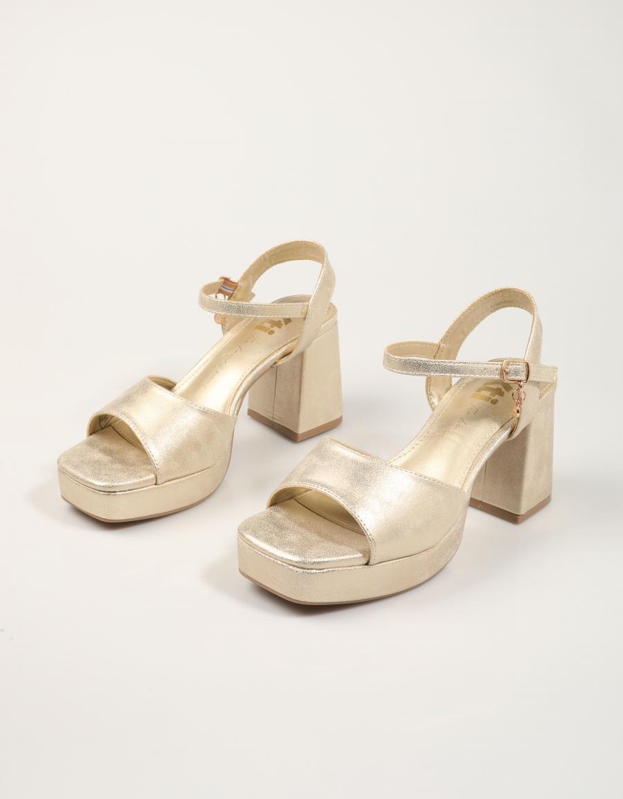 SANDALIAS XTI SANDALIA ORO 141471 en color Oro