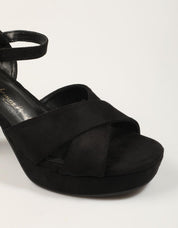 SANDALIAS XTI SANDALIA NEGRO 145288 en color Negro