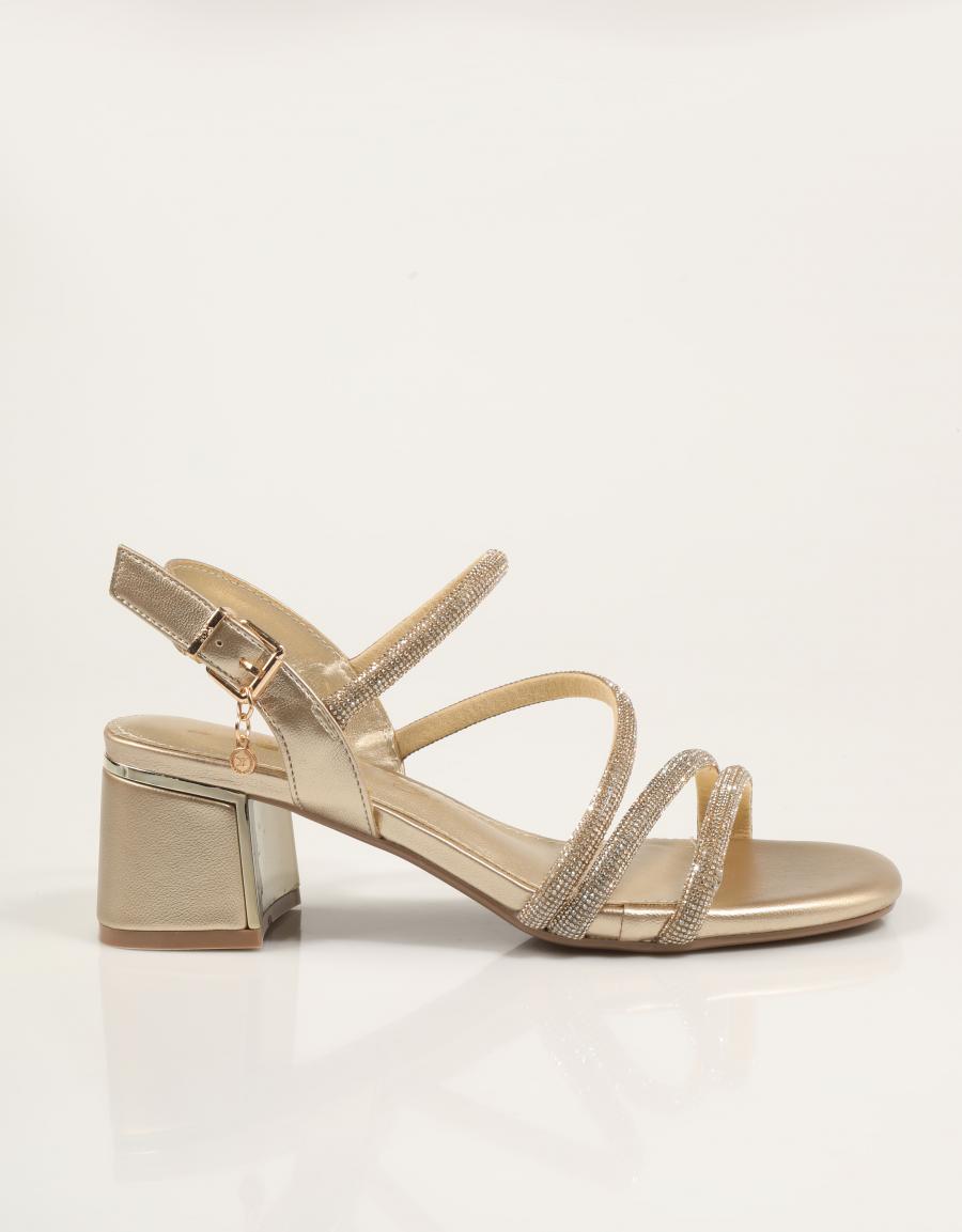 SANDALIAS XTI SANDALIA ORO 145260 en color Oro